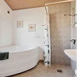 In With Sauna *